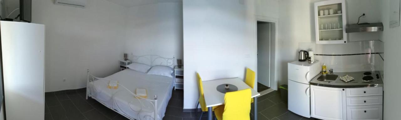 Apartment Skalinada *